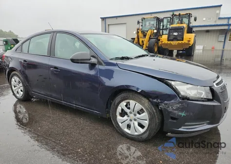 2014 Chevrolet Cruze Ls z USA, uszkodzony, nr VIN 1G1PA5SG3E7265831